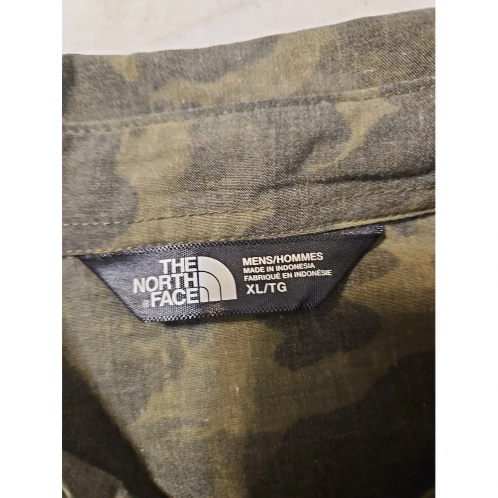 The North Face Shirt Mens XL Button Up Camo Long Sleeve Casual Outdoors(1905
